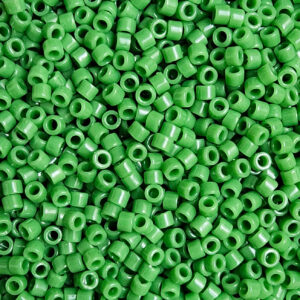 DB0724 Opaque Pea Green